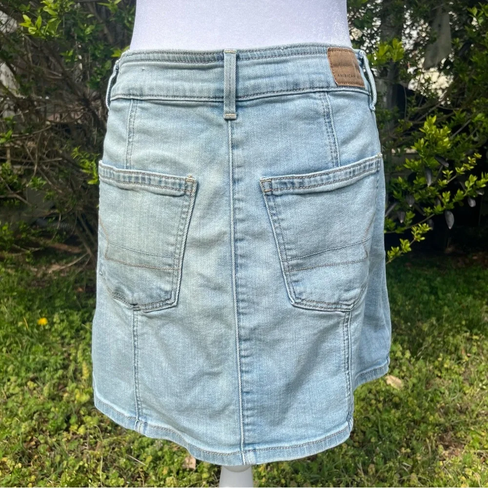 American Eagle Button Front Super Stretch Denim Mini Skirt Lightwash Size 6